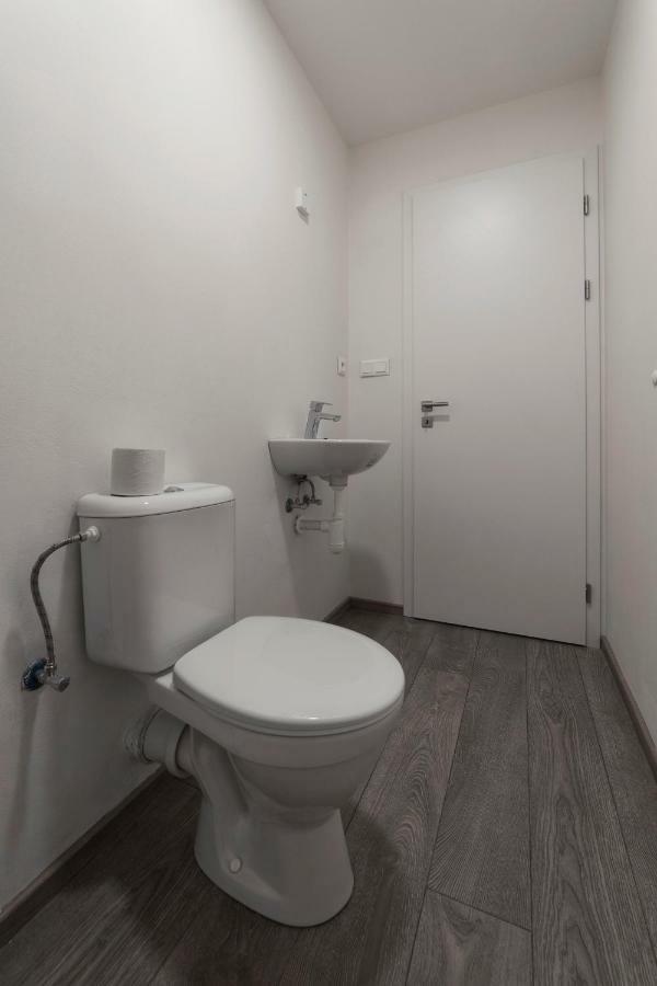 Hostel Homer Liben Prague Luaran gambar